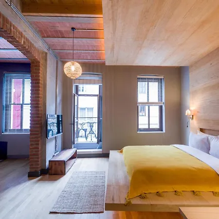 Art Pera Apartmanhotel 4*