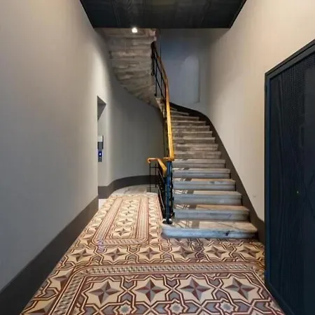 Art Pera Apartahotel