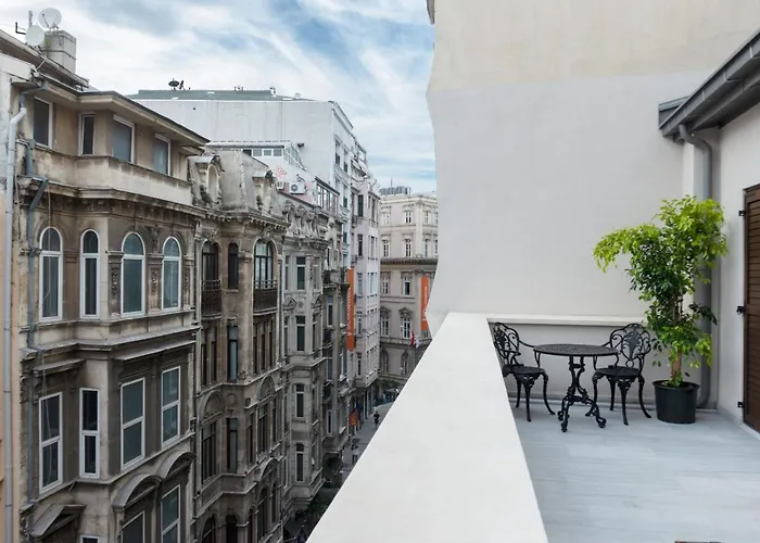 Apartahotel Art Pera 4*